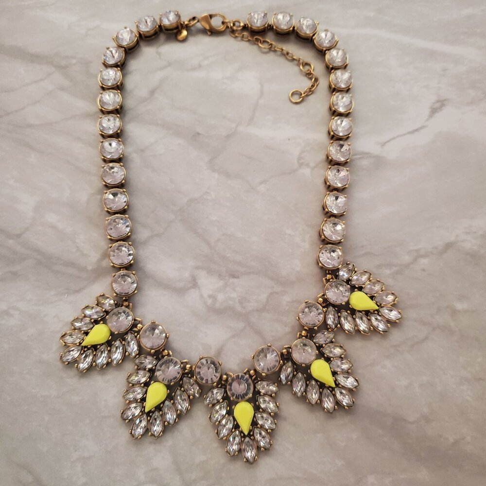 💛 J.Crew Bright Neon Yellow Jumbo Rhinestones Crystals Statement Necklace 💛